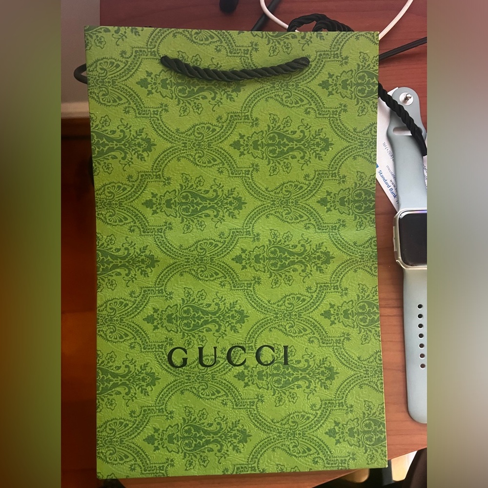 Gucci shopping bag